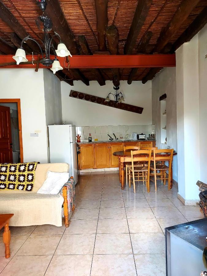 John' S House In Omodos Guest House Lemesós Eksteriør bilde